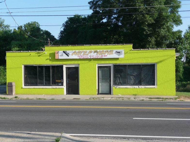 Primary Photo Of 878 Donald Lee Hollowell Pky, Atlanta Freestanding For Lease