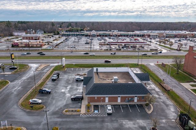 More Photos Of 9405 Chesapeake St, La Plata Medical For Lease