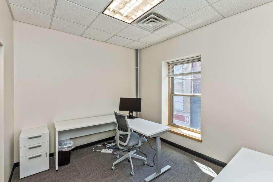 More Photos Of 56 College St, Asheville Office For Lease