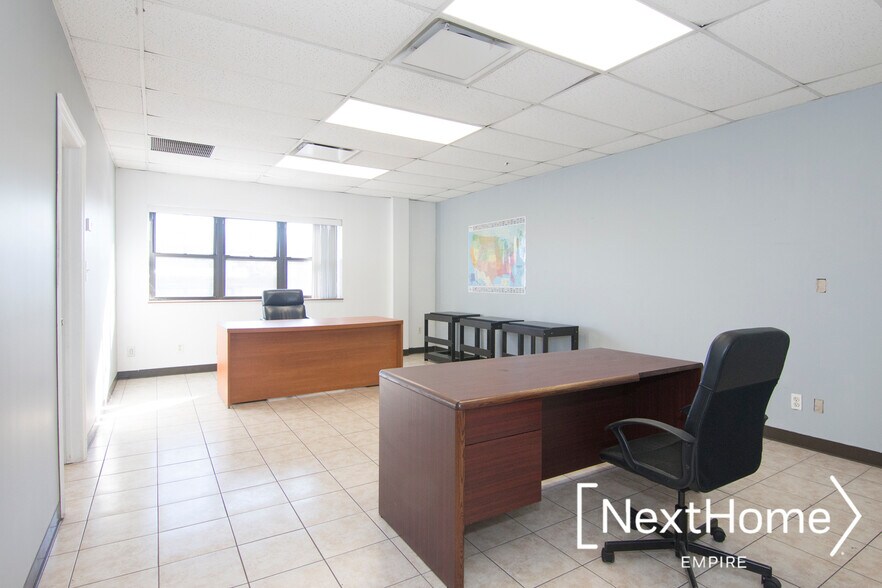 More Photos Of 1850 42nd St, Astoria Warehouse For Lease