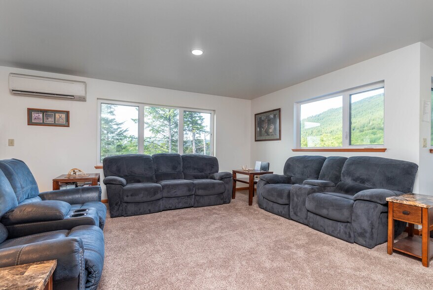 More Photos Of 400 JS Dr, Craig Flex For Sale