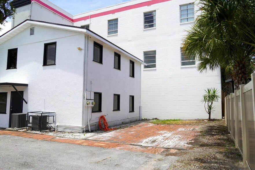 More Photos Of 1517 Hillcrest St, Orlando Office For Lease