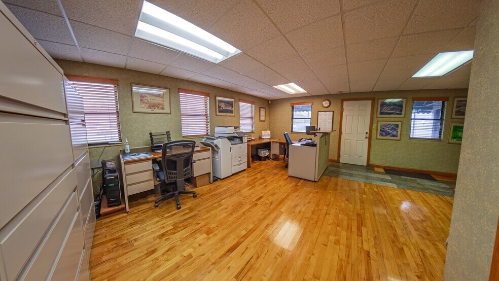 More Photos Of 105 S Austin Rd, Morristown Manufacturing For Sale