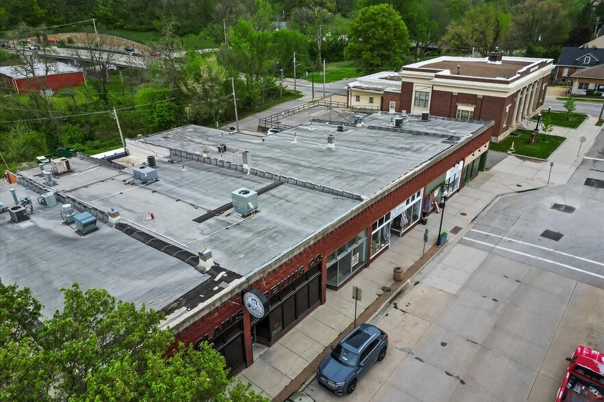 More Photos Of 453-463 S Thompson Ave, Excelsior Springs Storefront Retail Office For Sale