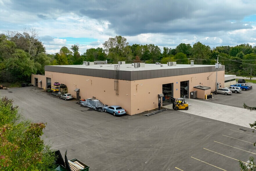 More Photos Of 42300 W 9 Mile Rd, Novi Warehouse For Sale