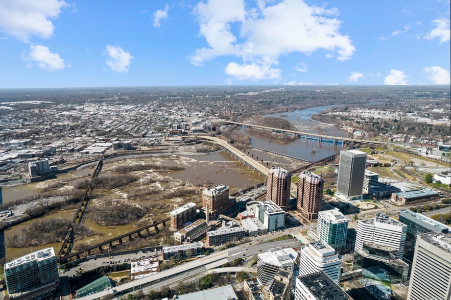 More Photos Of 1217-1219 E Main St, Richmond Storefront For Sale