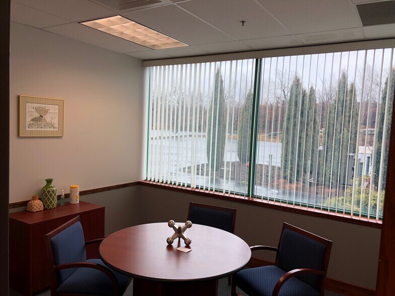 More Photos Of 72 Glenmaura National Blvd, Moosic Office For Lease