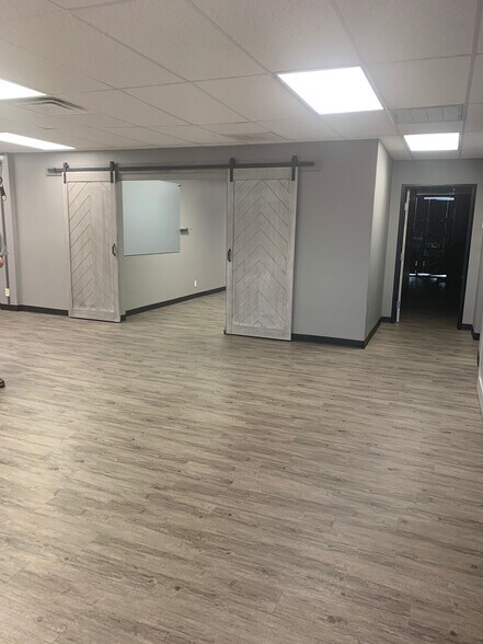 More Photos Of 6911 S 66th East Ave, Tulsa Office For Sale