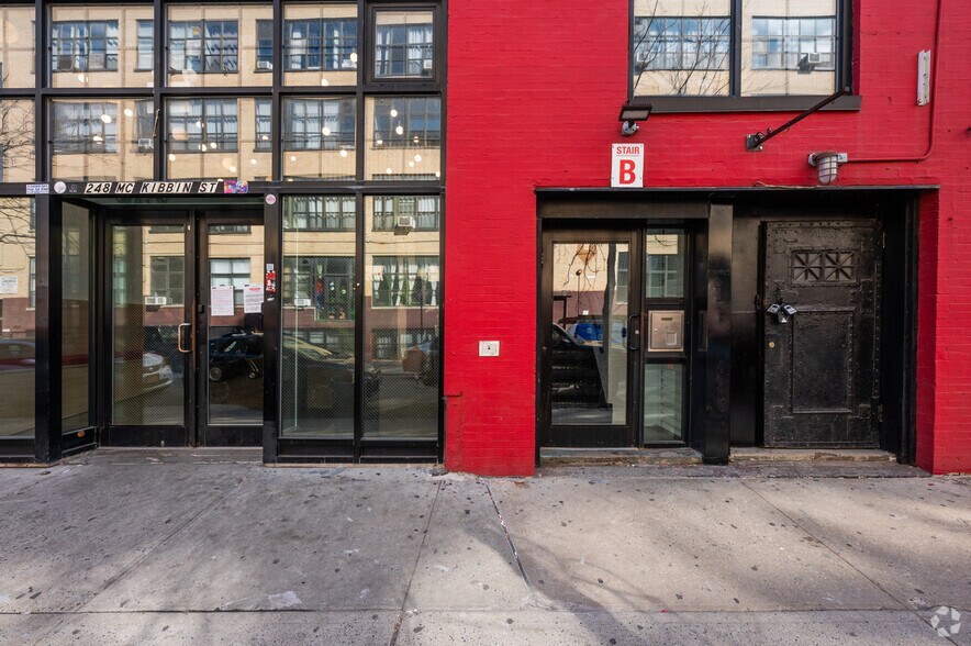 More Photos Of 248 McKibbin St, Brooklyn Apartments For Lease