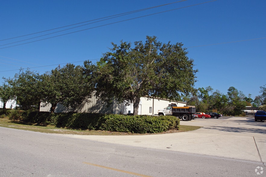 More Photos Of 2310 Dobbs Rd, Saint Augustine Warehouse For Lease