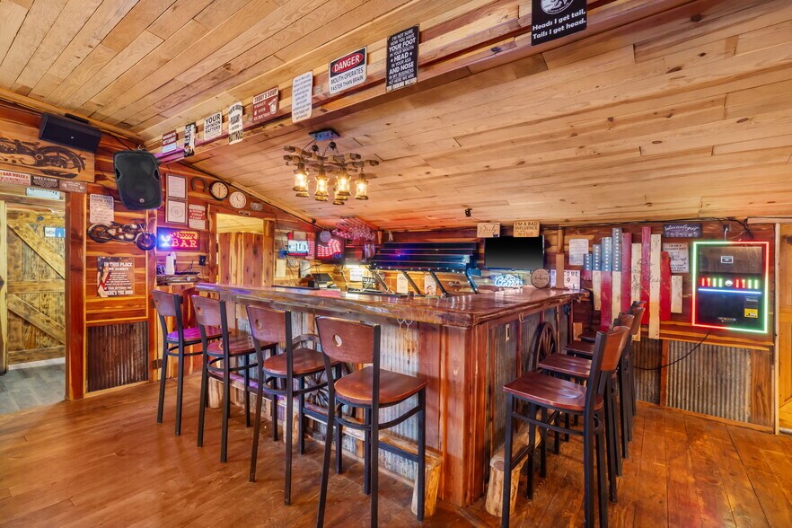 More Photos Of 6162 US Highway 160, Theodosia Restaurant For Sale