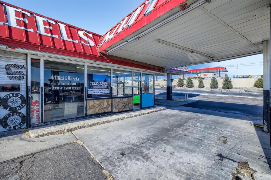 More Photos Of 404 S Circle Dr, Colorado Springs Auto Repair For Sale