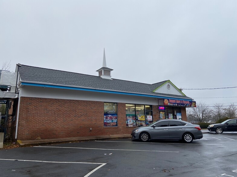 More Photos Of 424 Slater Rd, New Britain Convenience Store For Sale