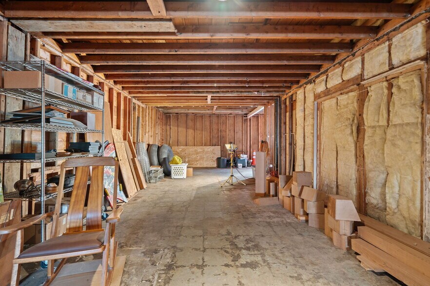 More Photos Of 710 S Lincoln St, Port Angeles General Retail For Sale