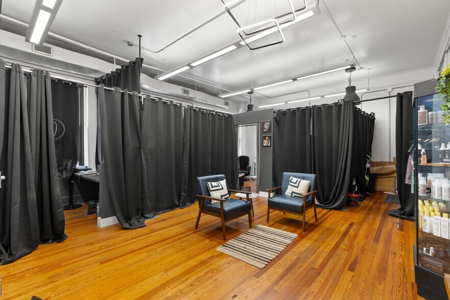 More Photos Of 327 11th Ave N, Saint Petersburg Storefront Retail Office For Lease