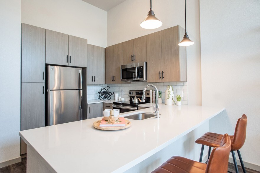 More Photos Of 2337 S Blackhawk St, Aurora Apartments For Lease