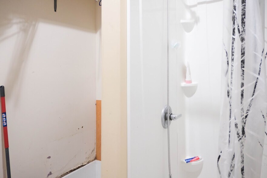 More Photos Of 985 S Clinton Ave, Rochester Restaurant For Sale