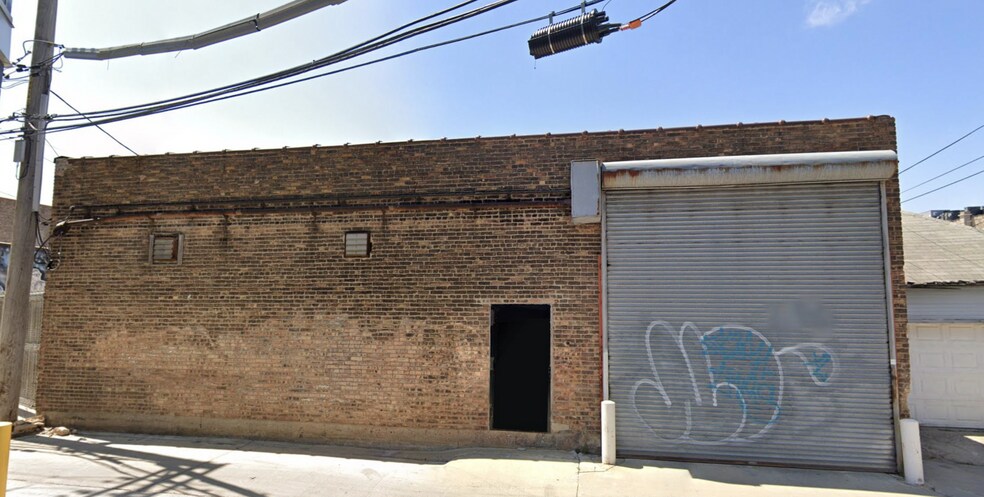 More Photos Of 2345 N Milwaukee Ave, Chicago Storefront Retail Residential For Lease