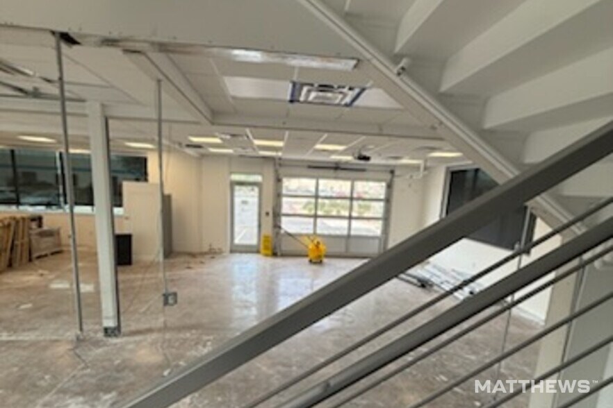 More Photos Of 15011 N 75th St, Scottsdale Office For Sale