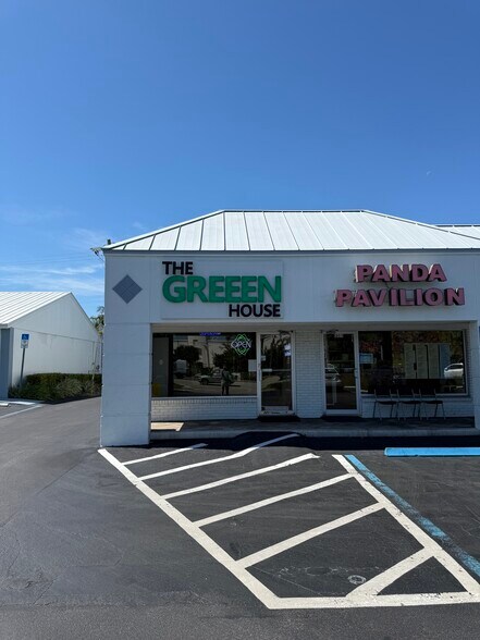 Primary Photo Of 1801-1841 Tamiami Trl N, Naples General Retail For Lease