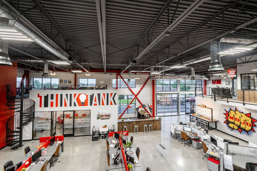 More Photos Of 205 SE 22nd St, Bentonville Office For Sale