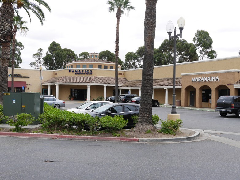 More Photos Of 22200-22290 La Palma, Yorba Linda Unknown For Lease