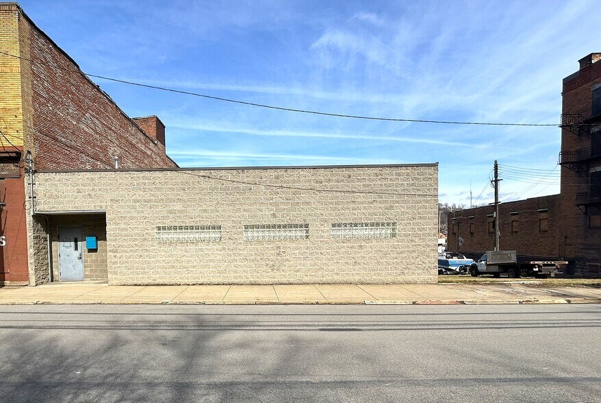 More Photos Of 1009 5th Ave, Mckeesport Warehouse For Sale