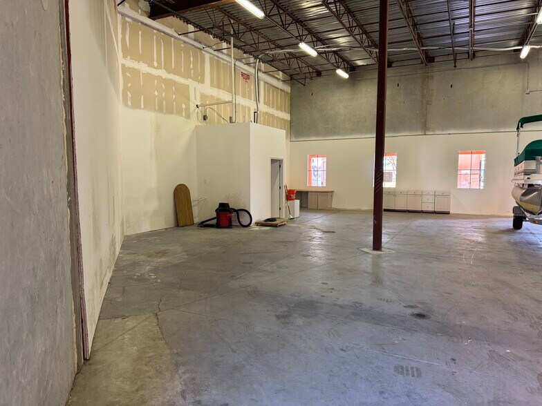 More Photos Of 413 NE Van Loon Ln, Cape Coral Light Distribution For Sale