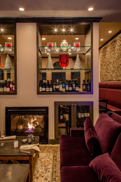 More Photos Of 801 Studewood St, Houston Restaurant For Lease