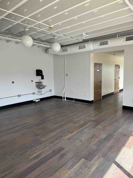 More Photos Of 1600 Princess Anne St, Fredericksburg Storefront Retail Office For Sale
