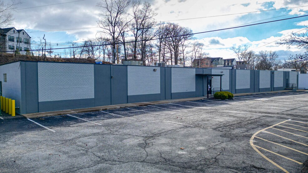 Primary Photo Of 19 West St, East Hanover Light Manufacturing For Lease