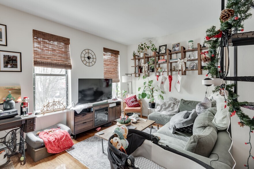 More Photos Of 626 Vanderbilt Ave, Brooklyn Apartments For Sale