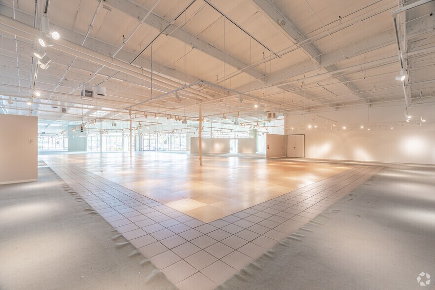 More Photos Of 8990-8996 Miramar Rd, San Diego Unknown For Sale