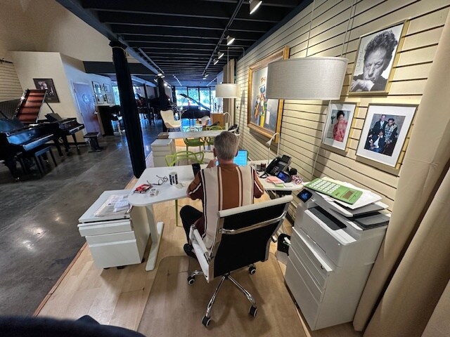 More Photos Of 841-843 Gilman St, Berkeley Storefront For Lease