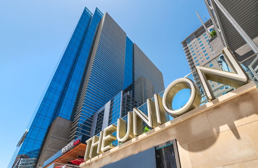 More Photos Of 2300 N Field St, Dallas Office For Lease