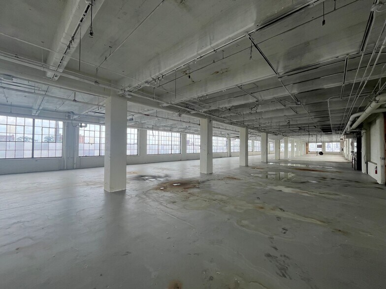 More Photos Of 1850 E Sedgley Ave, Philadelphia Manufacturing For Sale