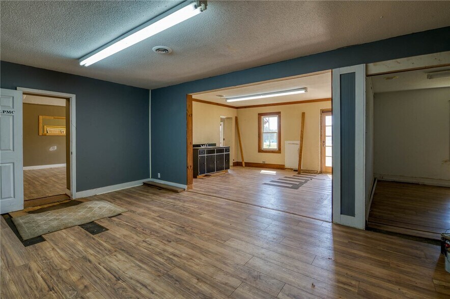 More Photos Of 810 Sportin Life Ln, Westminster Freestanding For Sale