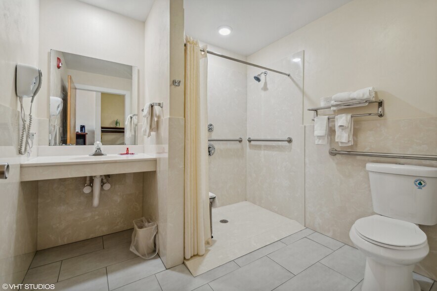 More Photos Of 1731 S State Route 127, Greenville Hotel For Sale