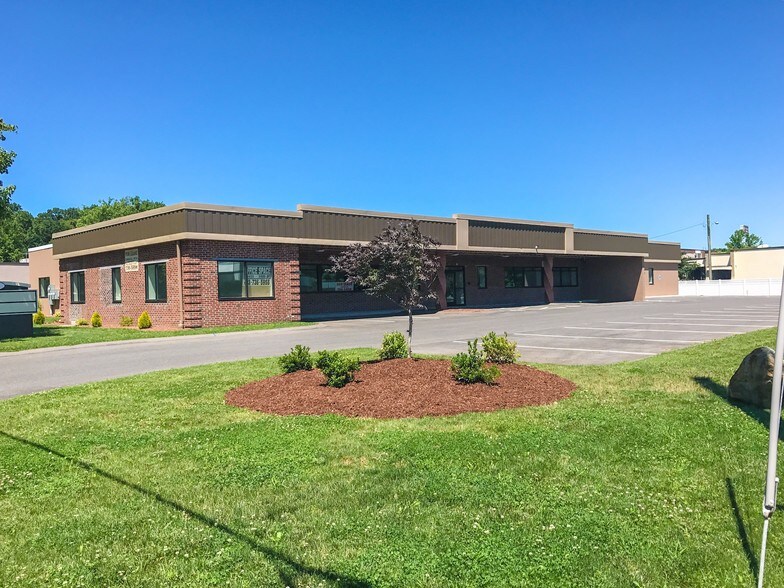 More Photos Of 103 Myron St, West Springfield Unknown For Lease