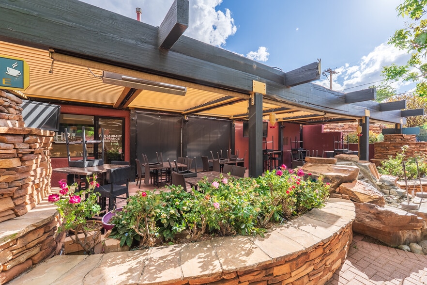 More Photos Of 273 N State Route 89A, Sedona Storefront For Lease