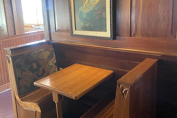 More Photos Of 1834 Shelburne Rd, South Burlington General Retail For Sale