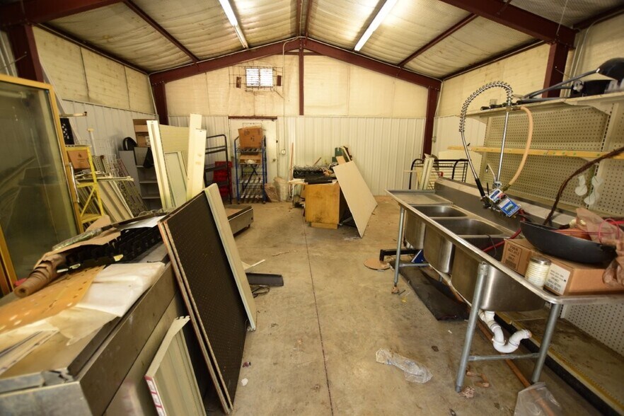 More Photos Of 75174 Hwy 59 Hwy, Stilwell Convenience Store For Sale