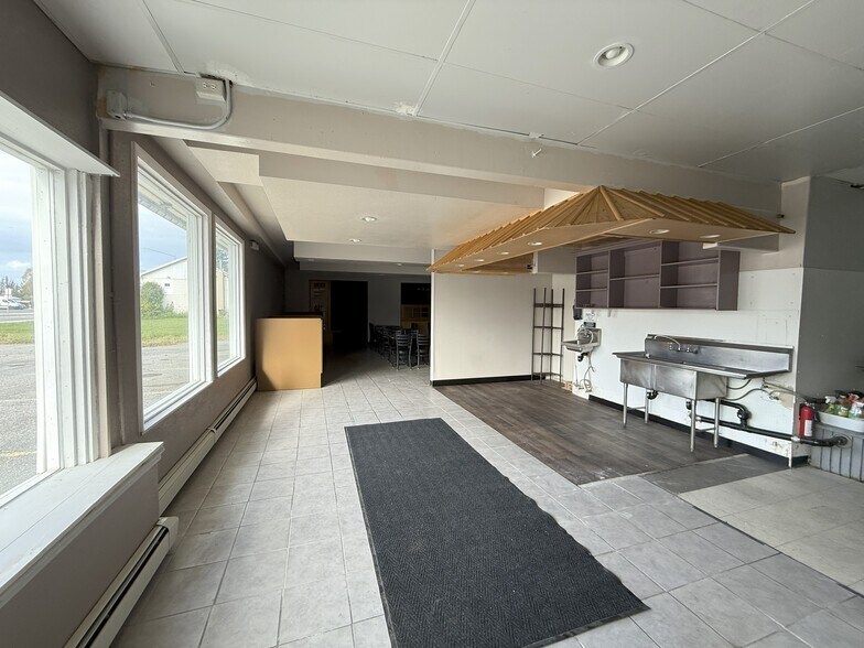 More Photos Of 550 3rd St, Fairbanks Flex For Lease