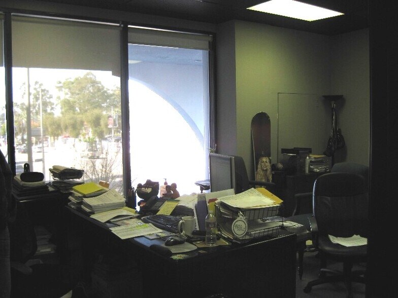 More Photos Of 3599 Cahuenga Blvd W, Los Angeles Office For Lease