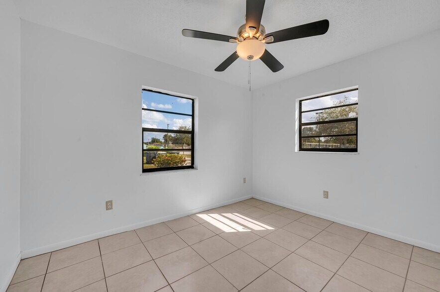 More Photos Of 1702 Avenue L, Fort Pierce Apartments For Sale