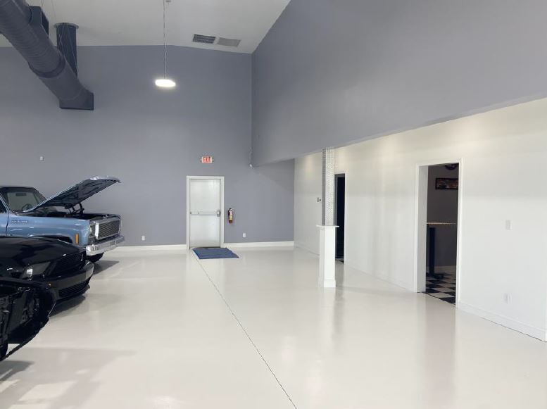 More Photos Of 6751 Beck Chappell Dr, North Dinwiddie Showroom For Sale