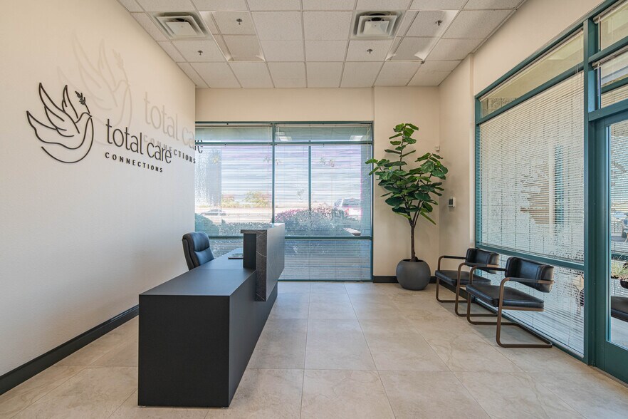 More Photos Of 12515 W Bell Rd, Surprise Office For Lease