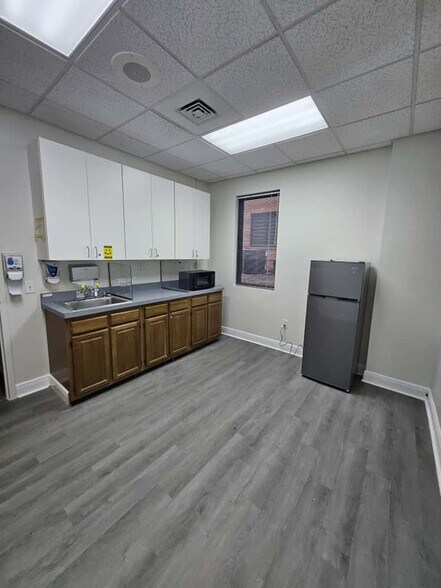 More Photos Of 1011 Pemberton Hill Rd, Apex Medical For Lease