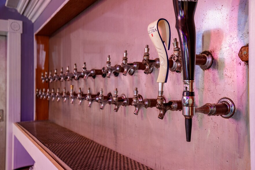 More Photos Of 1903 Baytree Pl, Valdosta Restaurant For Sale