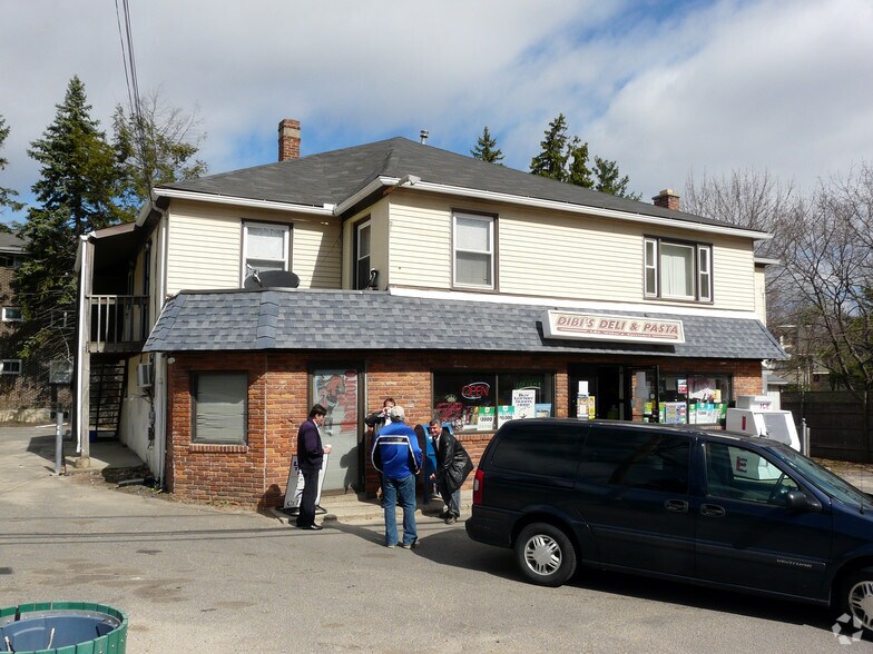 More Photos Of 232 Bradley Ave, Waterbury Storefront Retail Residential For Lease